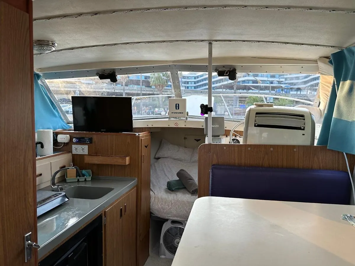!!Boat With Ac In Port Forum 2 Bikes Included!! Hotel Sant Adria de Besos 0*,